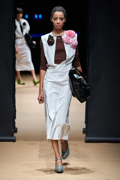 Look 35